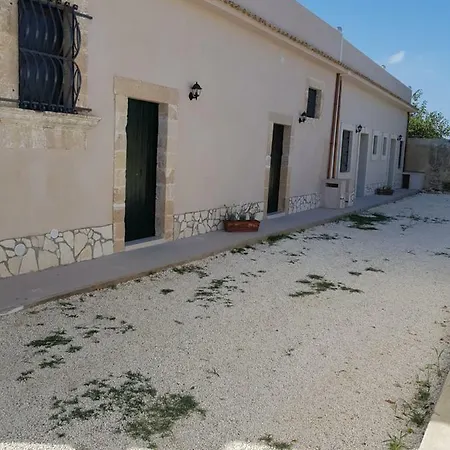 Baglio Sole Degli Iblei Apartment *